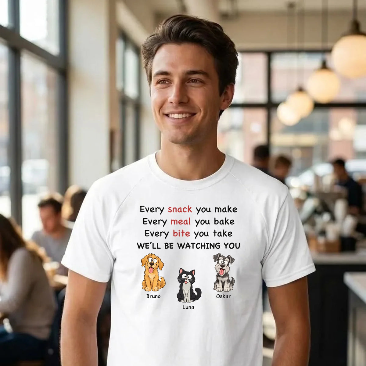 T-Shirt „Every Snack“ in Weiß getragen