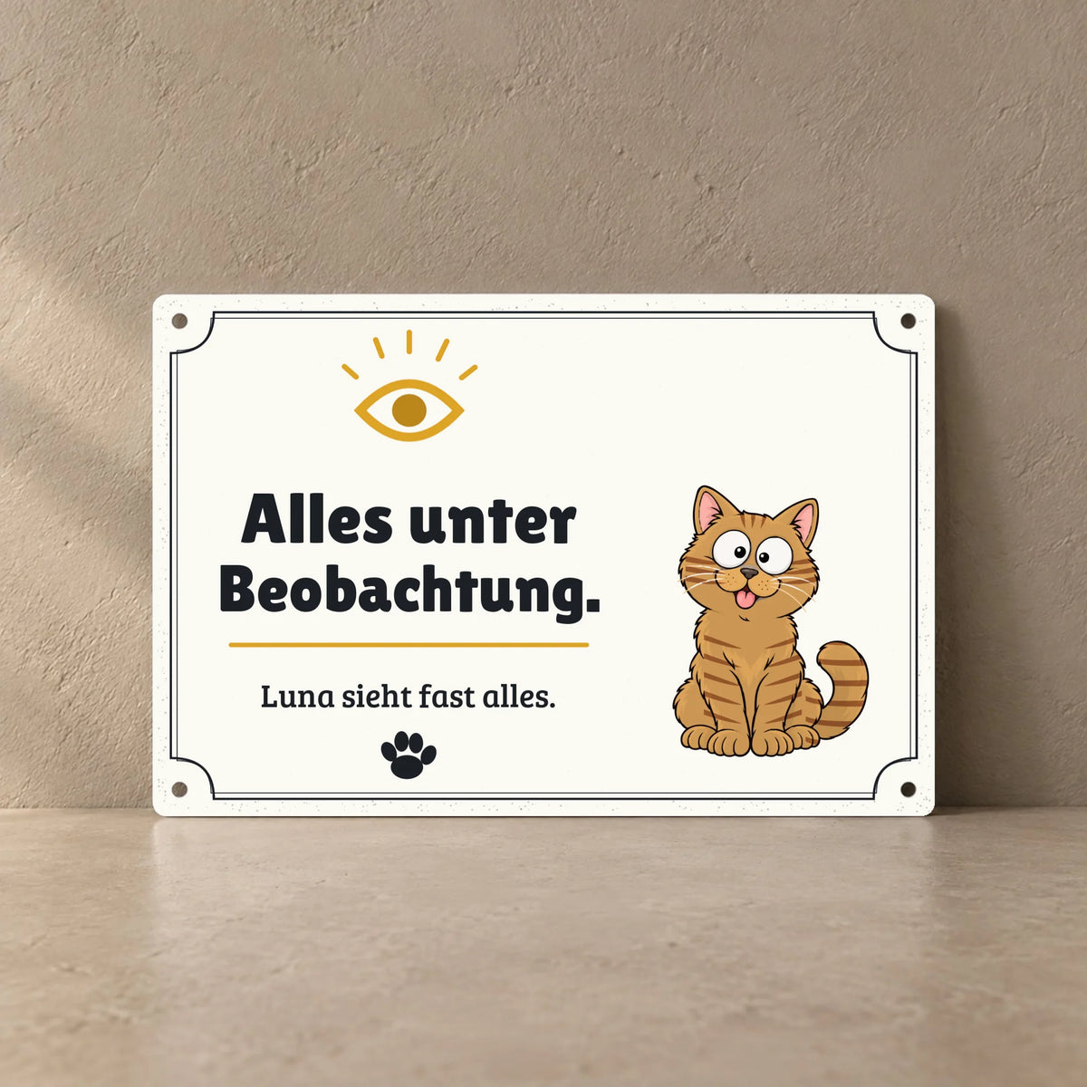 Personalisierbares Metallschild „Alles unter Beobachtung“ mit Katze und Namen, 30 x 20 cm