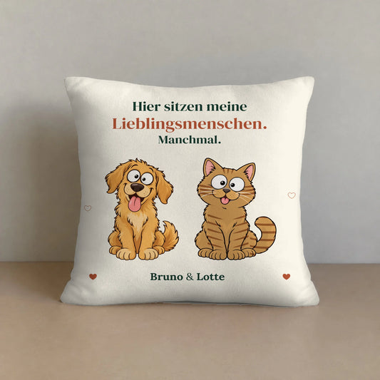 Personalisierbares Premium-Kissen „Meine Lieblingsmenschen“ mit Hund, Katze und Namen, 30 x 30 cm