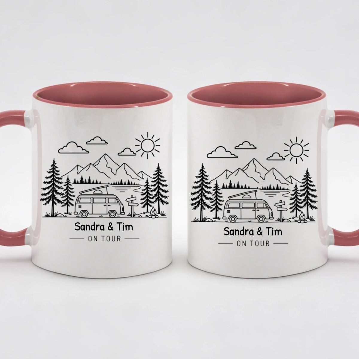 Two-Tone-Tasse „Camping-Freude“ mit Campingbus-Motiv und Namen in Altrosa